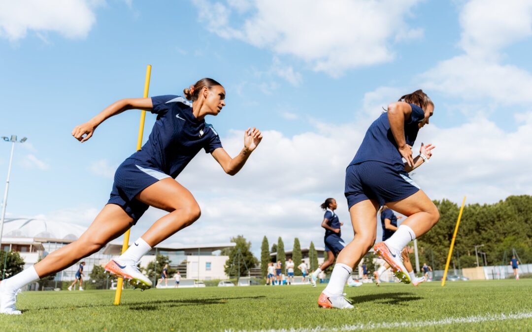 L’équipe de France Féminine au Centre de Tola Vologe pour les Jeux Olympiques. 